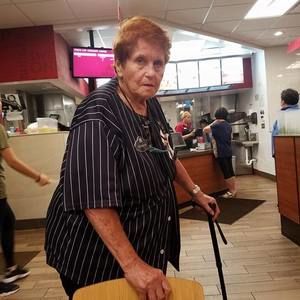 Meet your Posher, Linda